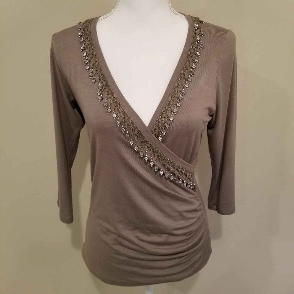 WOMANS KNIT WRAP TOP WITH JEWELED TRIM SIZE L